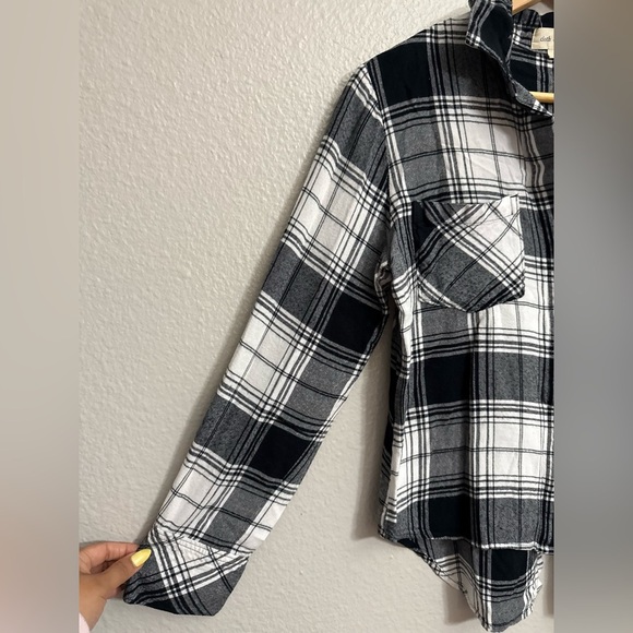 Cloth & Stone Anthropologie Plaid Flannel Shirt Black Button Up Split Back - Picture 5 of 5